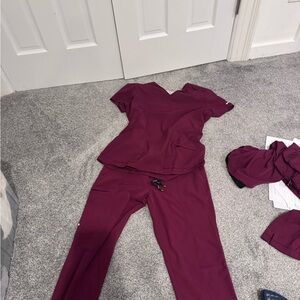 Skechers Women's maroon Scrubs